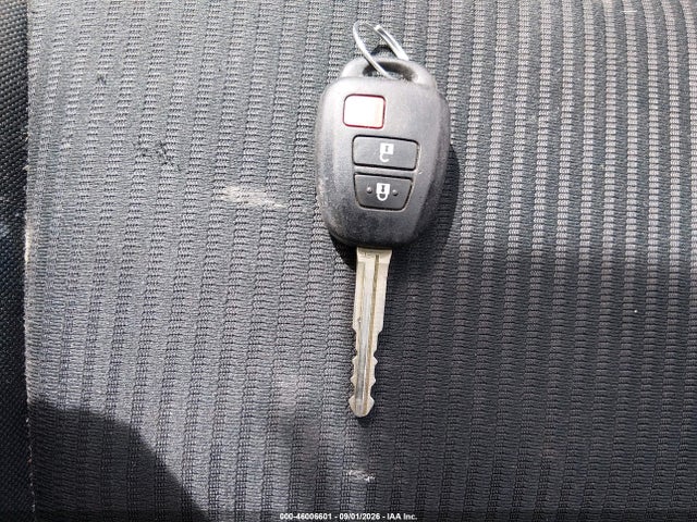 Toyota RAV4 LE 2018 2T3BFREV1JW713728 Image 11