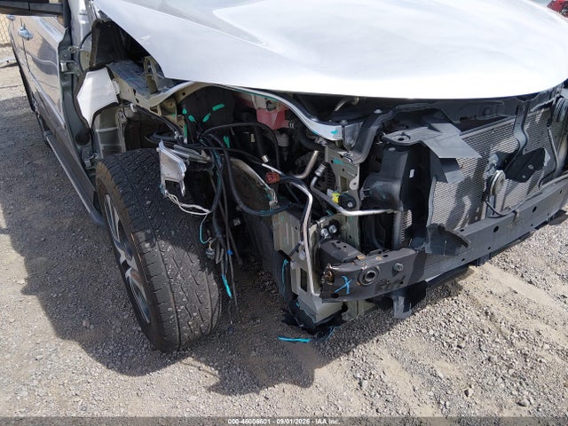 Toyota RAV4 LE 2018 2T3BFREV1JW713728 Image 6