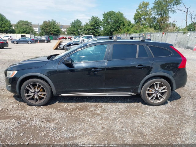 Aukcja sprzedaży 2015 Volvo V60 Cross Country T5, vin: YV4612HK9F1001589, numer aukcji: 46006610