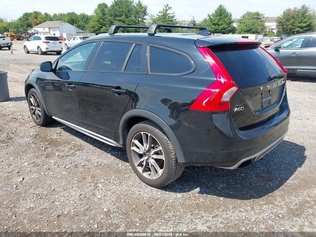 Aukcja sprzedaży 2015 Volvo V60 Cross Country T5, vin: YV4612HK9F1001589, numer aukcji: 46006610