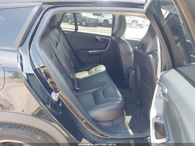 Aukcja sprzedaży 2015 Volvo V60 Cross Country T5, vin: YV4612HK9F1001589, numer aukcji: 46006610