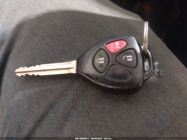 46006617 :رقم المزاد ، VNKJTUD33FA018526 vin ، 2015 Toyota Yaris Le مزاد بيع