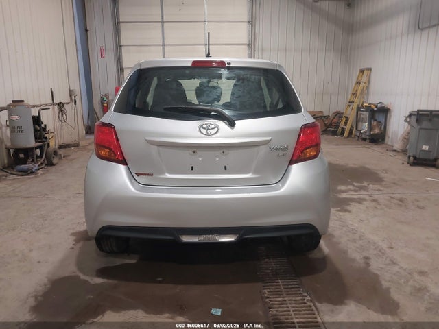 46006617 :رقم المزاد ، VNKJTUD33FA018526 vin ، 2015 Toyota Yaris Le مزاد بيع