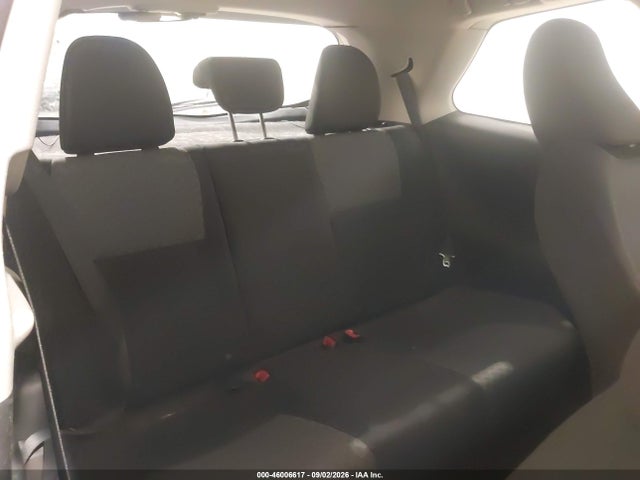 46006617 :رقم المزاد ، VNKJTUD33FA018526 vin ، 2015 Toyota Yaris Le مزاد بيع