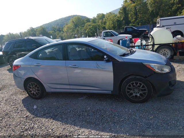 2013 Hyundai Accent Gls მანქანა იყიდება აუქციონზე, vin: KMHCT4AE6DU572416, აუქციონის ნომერი: 46006637