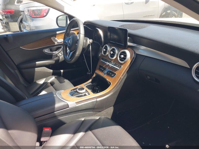 46006704 :رقم المزاد ، 55SWF8DB1KU315041 vin ، 2019 Mercedes-benz C 300 مزاد بيع