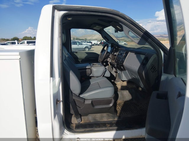 46006752 :رقم المزاد ، 1FDBF2A62GED02453 vin ، 2016 Ford F-250 Xl مزاد بيع