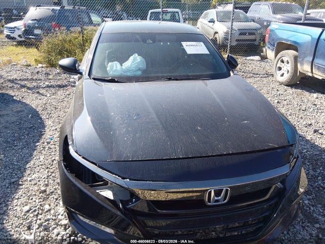 46006823 :رقم المزاد ، 1HGCV1F37JA000421 vin ، 2018 Honda Accord Sport مزاد بيع