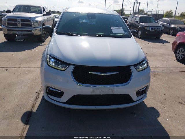 Chrysler Pacifica Touring L 2024 2C4RC1BG9RR112524 Image 12