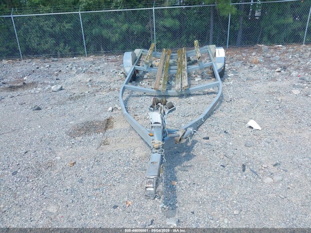 2001 Trailstar Boat Trailer მანქანა იყიდება აუქციონზე, vin: 4TM15CH1X1B001018, აუქციონის ნომერი: 46006861