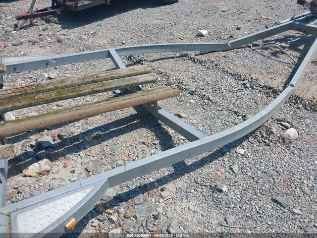 2001 Trailstar Boat Trailer მანქანა იყიდება აუქციონზე, vin: 4TM15CH1X1B001018, აუქციონის ნომერი: 46006861