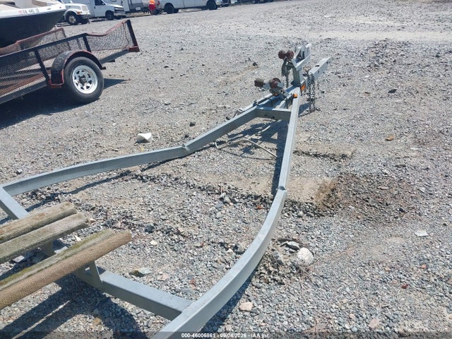 2001 Trailstar Boat Trailer მანქანა იყიდება აუქციონზე, vin: 4TM15CH1X1B001018, აუქციონის ნომერი: 46006861