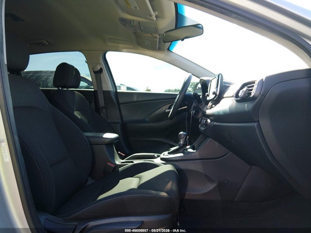 2020 Hyundai Elantra Gt მანქანა იყიდება აუქციონზე, vin: KMHH35LE6LU127567, აუქციონის ნომერი: 46006957