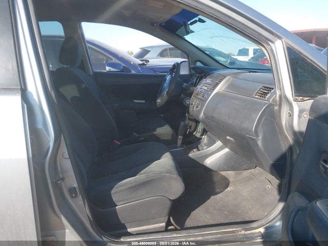46006969 :رقم المزاد ، 3N1BC1CP4BL396313 vin ، 2011 Nissan Versa 1.8s مزاد بيع