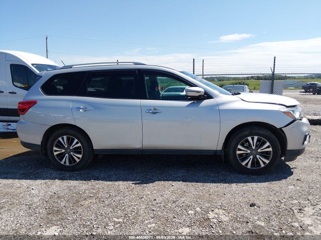 Продажа на аукционе авто 2017 Nissan Pathfinder Sv, vin: 5N1DR2MMXHC656082, номер лота: 46006971