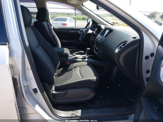 Продажа на аукционе авто 2017 Nissan Pathfinder Sv, vin: 5N1DR2MMXHC656082, номер лота: 46006971