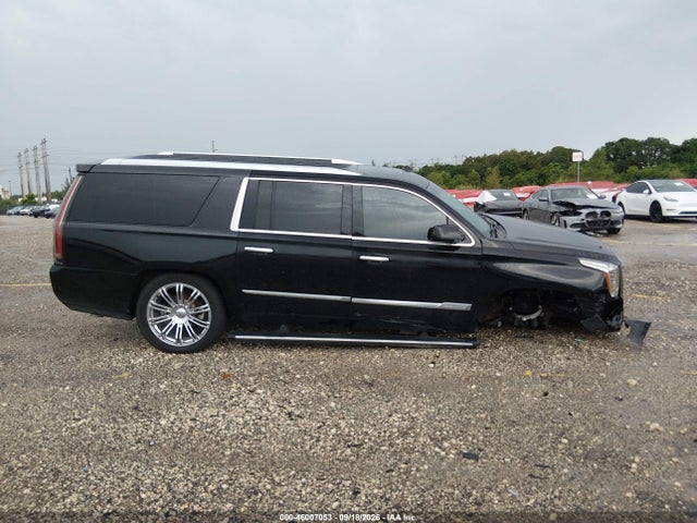 46007053 :رقم المزاد ، 1GYS3JKJ5FR226075 vin ، 2015 Cadillac Escalade Esv Premium مزاد بيع