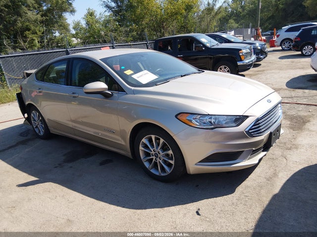 46007090 :رقم المزاد ، 3FA6P0LU8HR325596 vin ، 2017 Ford Fusion Hybrid Se مزاد بيع