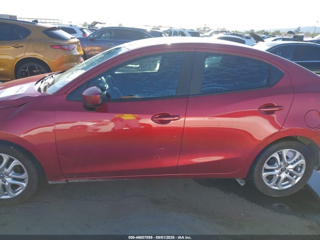 46007099 :رقم المزاد ، 3MYDLBYV7HY173862 vin ، 2017 Toyota Yaris Ia مزاد بيع
