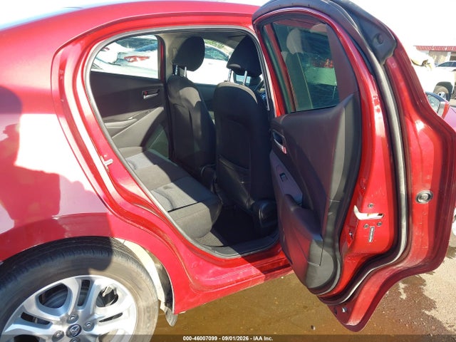 46007099 :رقم المزاد ، 3MYDLBYV7HY173862 vin ، 2017 Toyota Yaris Ia مزاد بيع