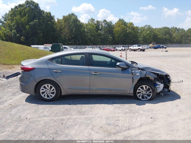 2018 Hyundai Elantra Se მანქანა იყიდება აუქციონზე, vin: KMHD74LF2JU637613, აუქციონის ნომერი: 46007173