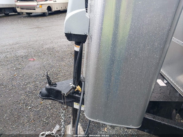 Airstream Other 2019 1STJFYJ20KJ544899 Image 10