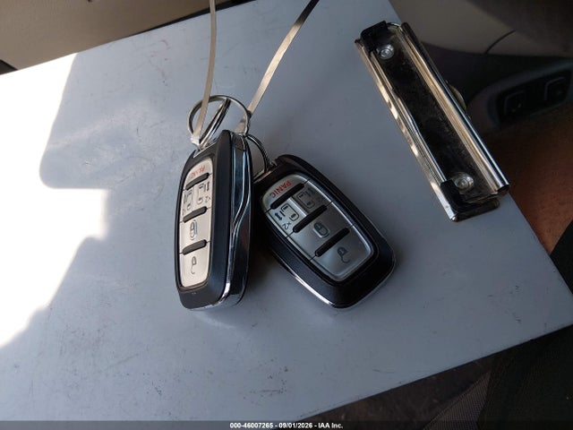 2017 Chrysler Pacifica Touring მანქანა იყიდება აუქციონზე, vin: 2C4RC1DG5HR501432, აუქციონის ნომერი: 46007265