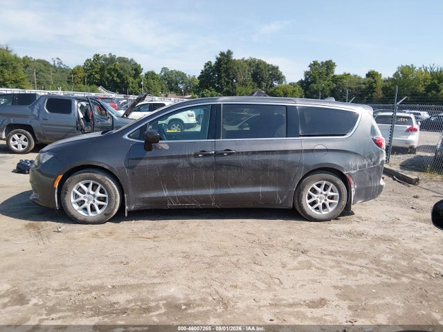 2017 Chrysler Pacifica Touring მანქანა იყიდება აუქციონზე, vin: 2C4RC1DG5HR501432, აუქციონის ნომერი: 46007265
