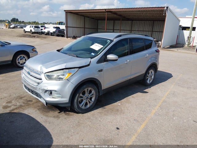 46007328 :رقم المزاد ، 1FMCU0GD7JUB10978 vin ، 2018 Ford Escape Se مزاد بيع