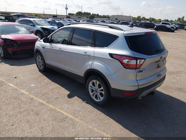 46007328 :رقم المزاد ، 1FMCU0GD7JUB10978 vin ، 2018 Ford Escape Se مزاد بيع