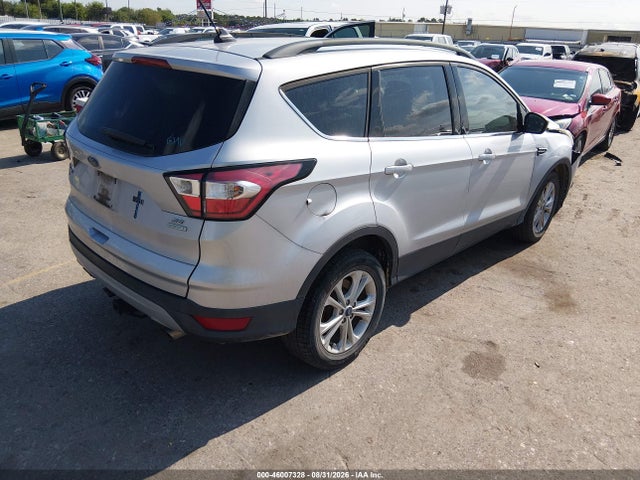 46007328 :رقم المزاد ، 1FMCU0GD7JUB10978 vin ، 2018 Ford Escape Se مزاد بيع