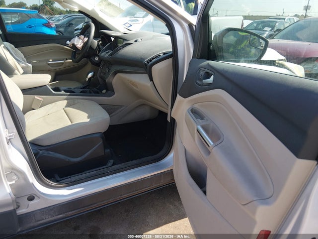 46007328 :رقم المزاد ، 1FMCU0GD7JUB10978 vin ، 2018 Ford Escape Se مزاد بيع