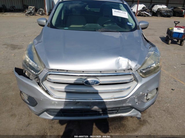 46007328 :رقم المزاد ، 1FMCU0GD7JUB10978 vin ، 2018 Ford Escape Se مزاد بيع