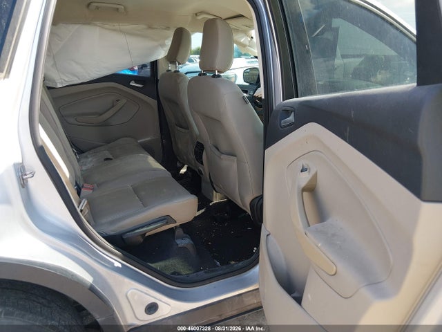 46007328 :رقم المزاد ، 1FMCU0GD7JUB10978 vin ، 2018 Ford Escape Se مزاد بيع