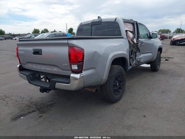 3TMCZ5AN5KM257715 Toyota Tacoma Sr5 V6