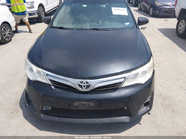 46007493 :رقم المزاد ، 4T4BF1FK4ER417578 vin ، 2014 Toyota Camry Le مزاد بيع