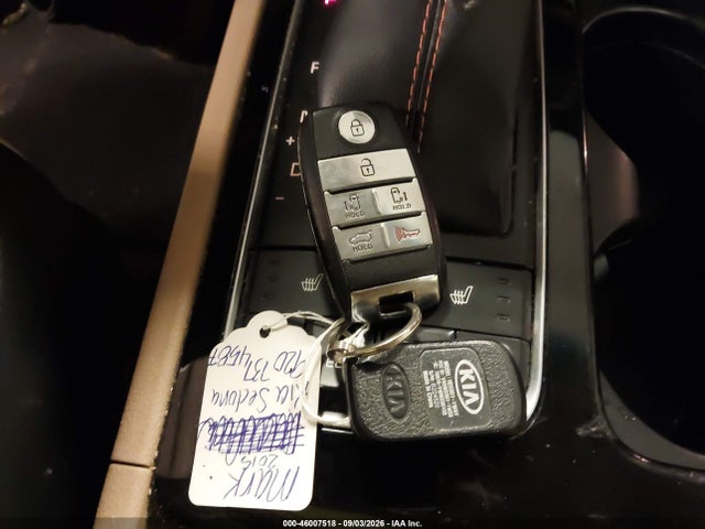 46007518 :رقم المزاد ، KNDMC5C10F6035511 vin ، 2015 Kia Sedona Ex مزاد بيع
