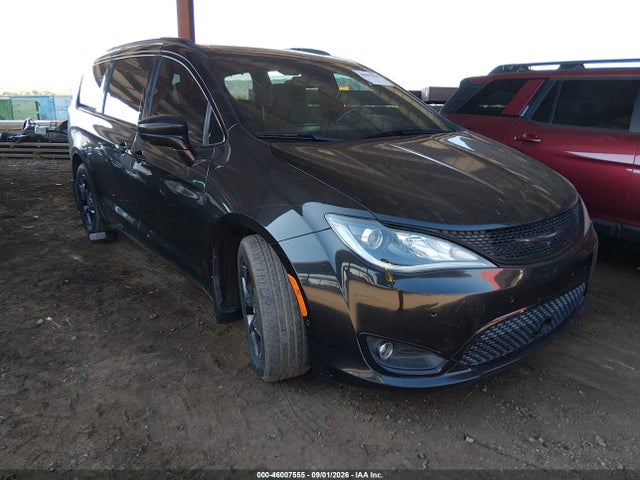 2019 Chrysler Pacifica Touring L Plus მანქანა იყიდება აუქციონზე, vin: 2C4RC1EG5KR738072, აუქციონის ნომერი: 46007555