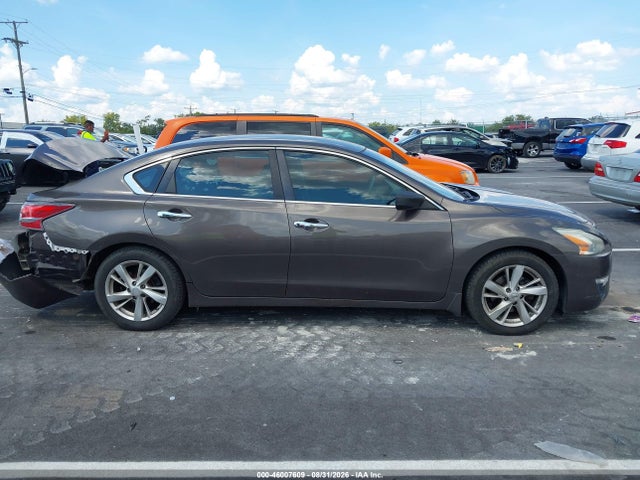 2014 Nissan Altima 2.5 Sv მანქანა იყიდება აუქციონზე, vin: 1N4AL3AP4EC111655, აუქციონის ნომერი: 46007609