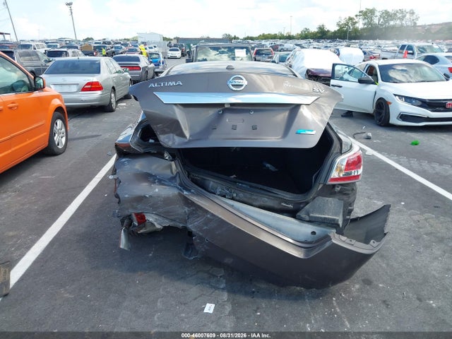 2014 Nissan Altima 2.5 Sv მანქანა იყიდება აუქციონზე, vin: 1N4AL3AP4EC111655, აუქციონის ნომერი: 46007609