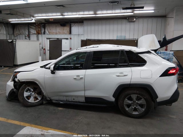 Toyota Rav4 Xle 2022 2T3W1RFV6NC197176 Image 14