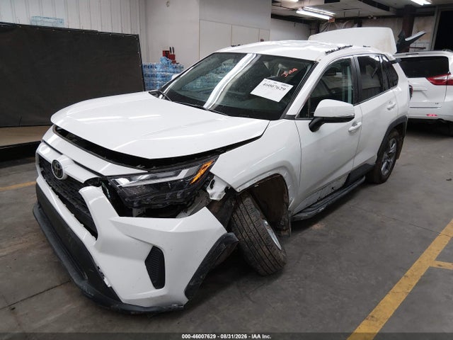 Toyota Rav4 Xle 2022 2T3W1RFV6NC197176 Image 2