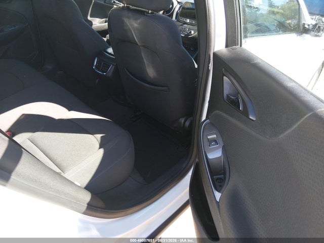 1G1ZD5ST4SF147270 Chevrolet Malibu Fwd 1lt