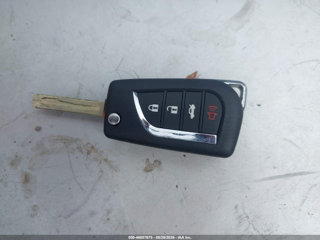 4T1B11HK3KU190921 Toyota CAMRY SE