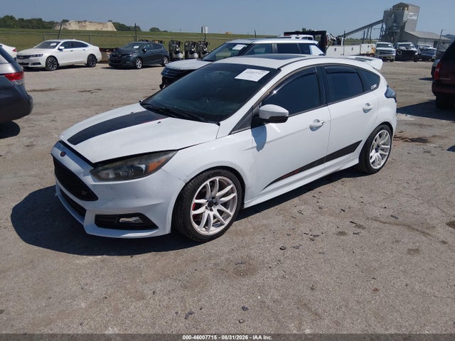 46007715 :رقم المزاد ، 1FADP3L90GL289453 vin ، 2016 Ford Focus St مزاد بيع