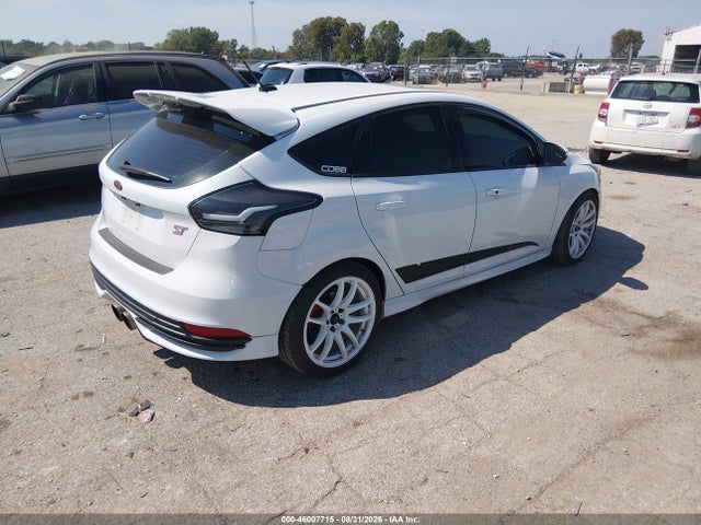 46007715 :رقم المزاد ، 1FADP3L90GL289453 vin ، 2016 Ford Focus St مزاد بيع