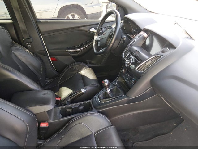 46007715 :رقم المزاد ، 1FADP3L90GL289453 vin ، 2016 Ford Focus St مزاد بيع