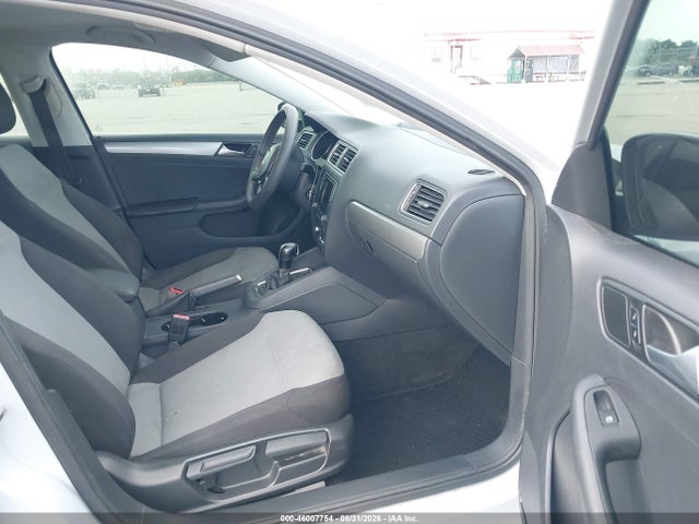 2017 Volkswagen Jetta 1.4t S მანქანა იყიდება აუქციონზე, vin: 3VW2B7AJ3HM355527, აუქციონის ნომერი: 46007754