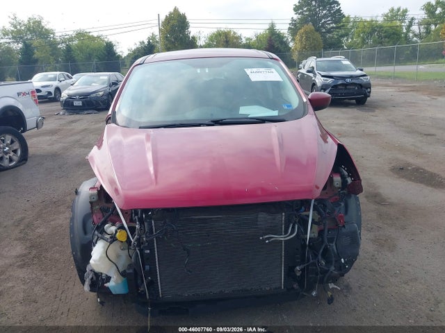 46007760 :رقم المزاد ، 1FMCU0GD3HUB48413 vin ، 2017 Ford Escape Se مزاد بيع