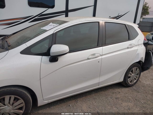 Honda FIT LX 2017 3HGGK5G56HM701286 Image 14